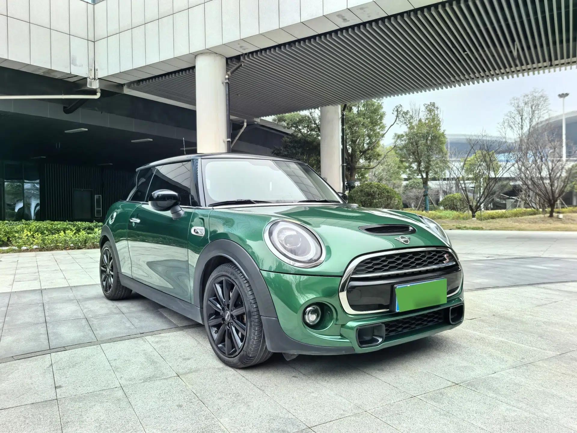 MINI 2021 2.0T COOPER S Classic Edition — миниатюра 4