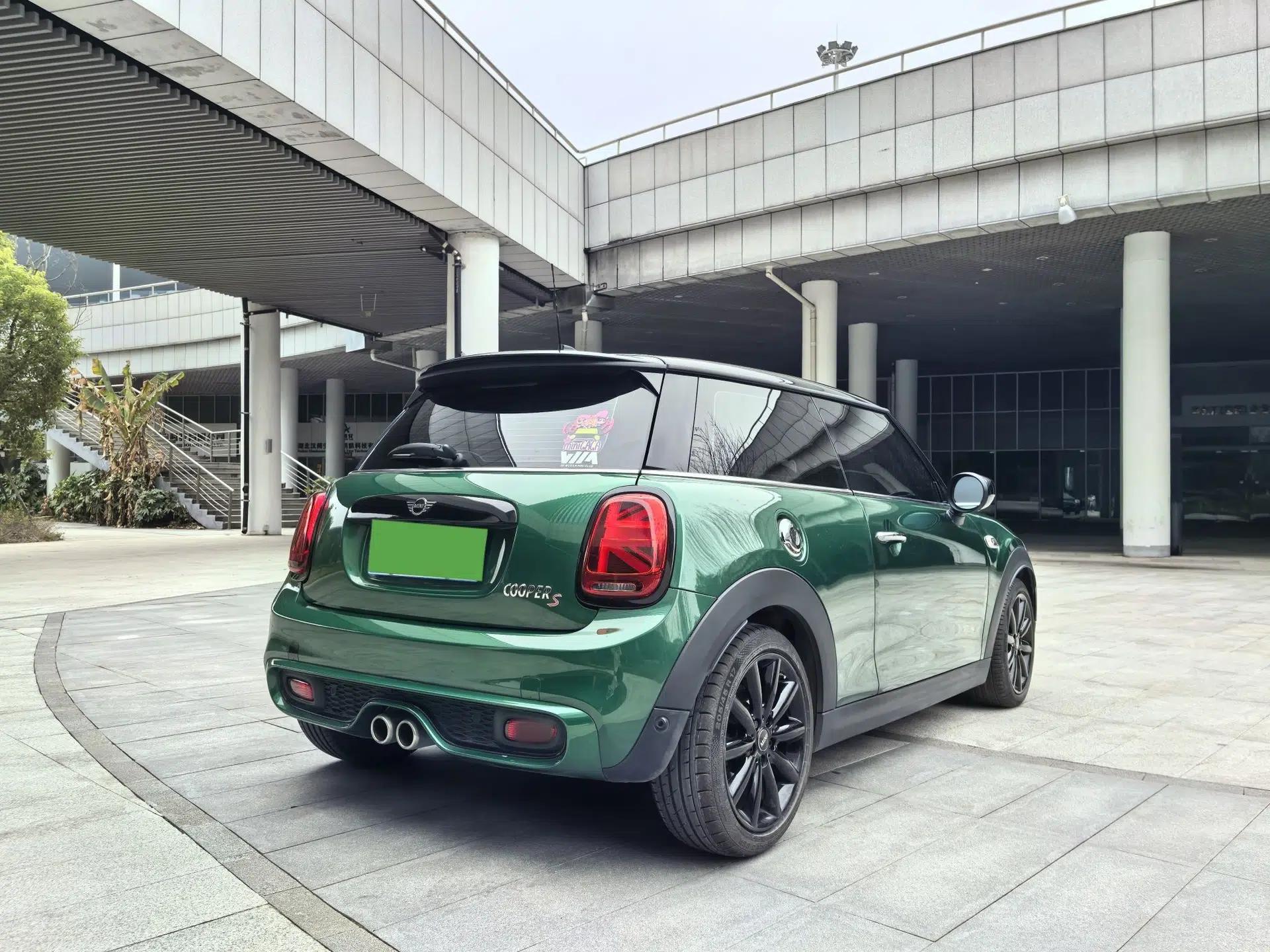 MINI 2021 2.0T COOPER S Classic Edition — миниатюра 7