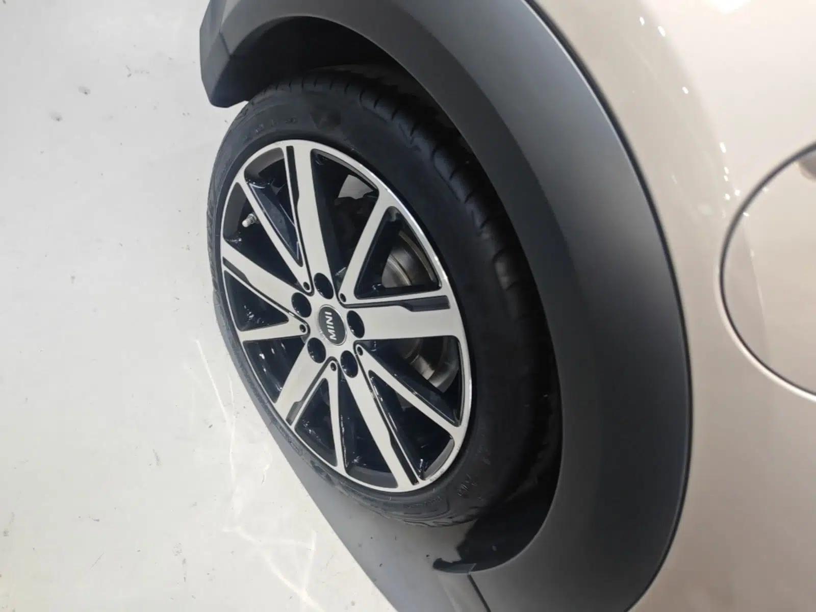 MINI 2023 Updated 1.5T COOPER Artist — миниатюра 11