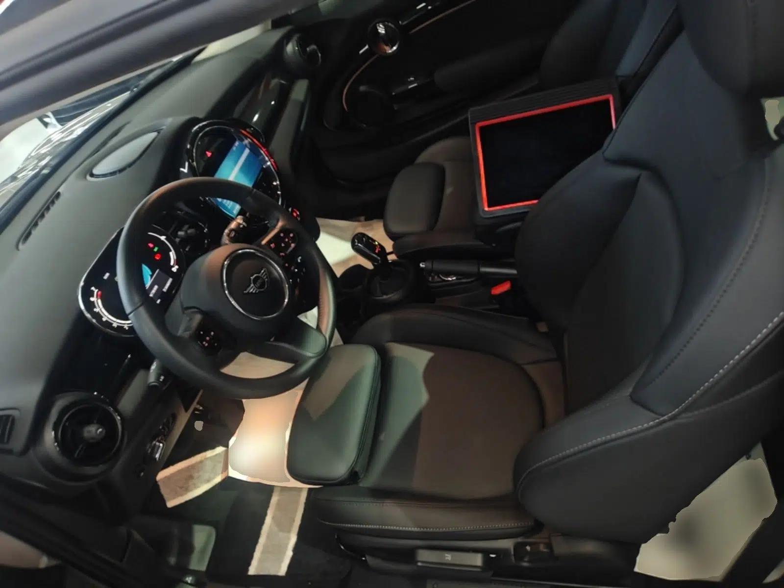 MINI 2023 Updated 1.5T COOPER Artist — миниатюра 17