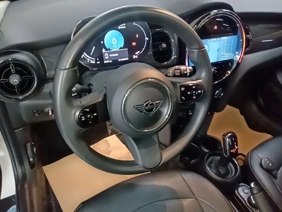 MINI 2023 1.5T ONE — миниатюра 13