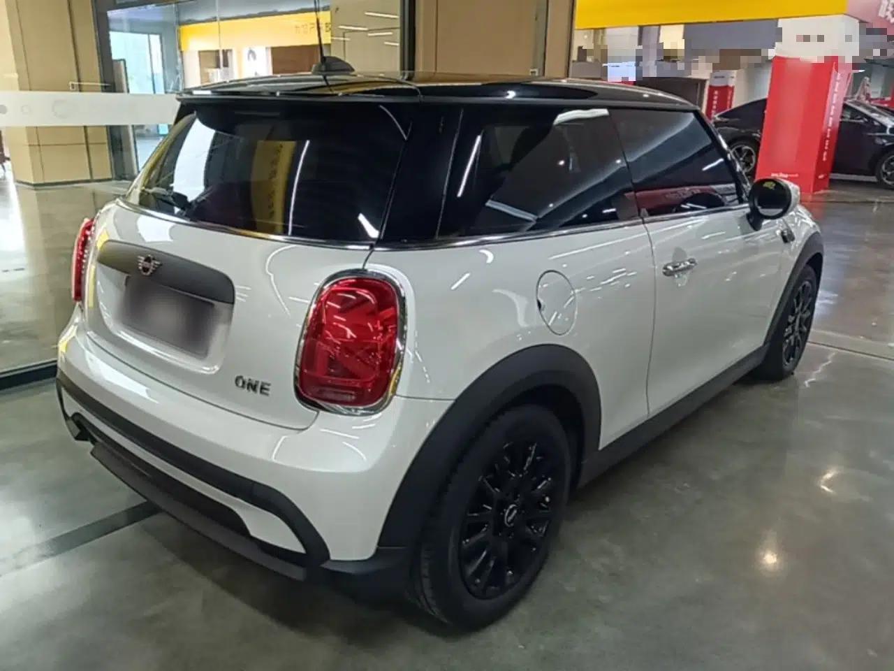 MINI 2023 1.5T ONE — миниатюра 6