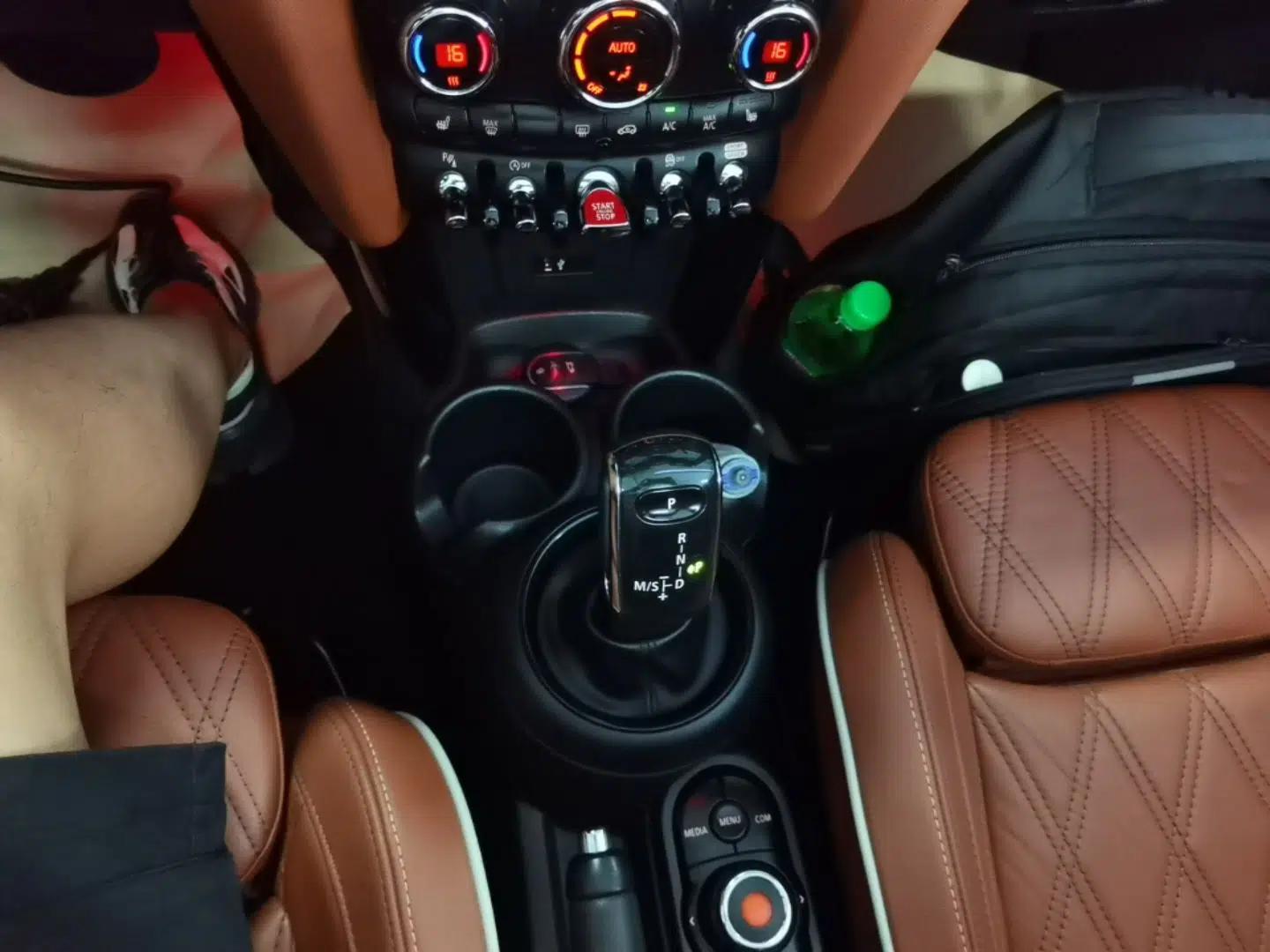 MINI 2019 1.5T COOPER CABRIO Artist — миниатюра 16