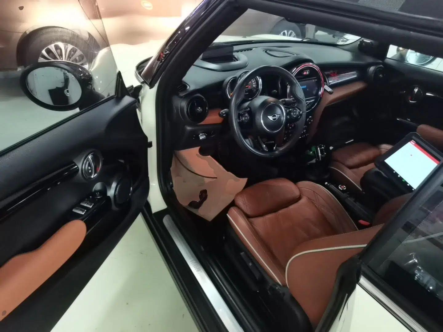 MINI 2019 1.5T COOPER CABRIO Artist — миниатюра 18