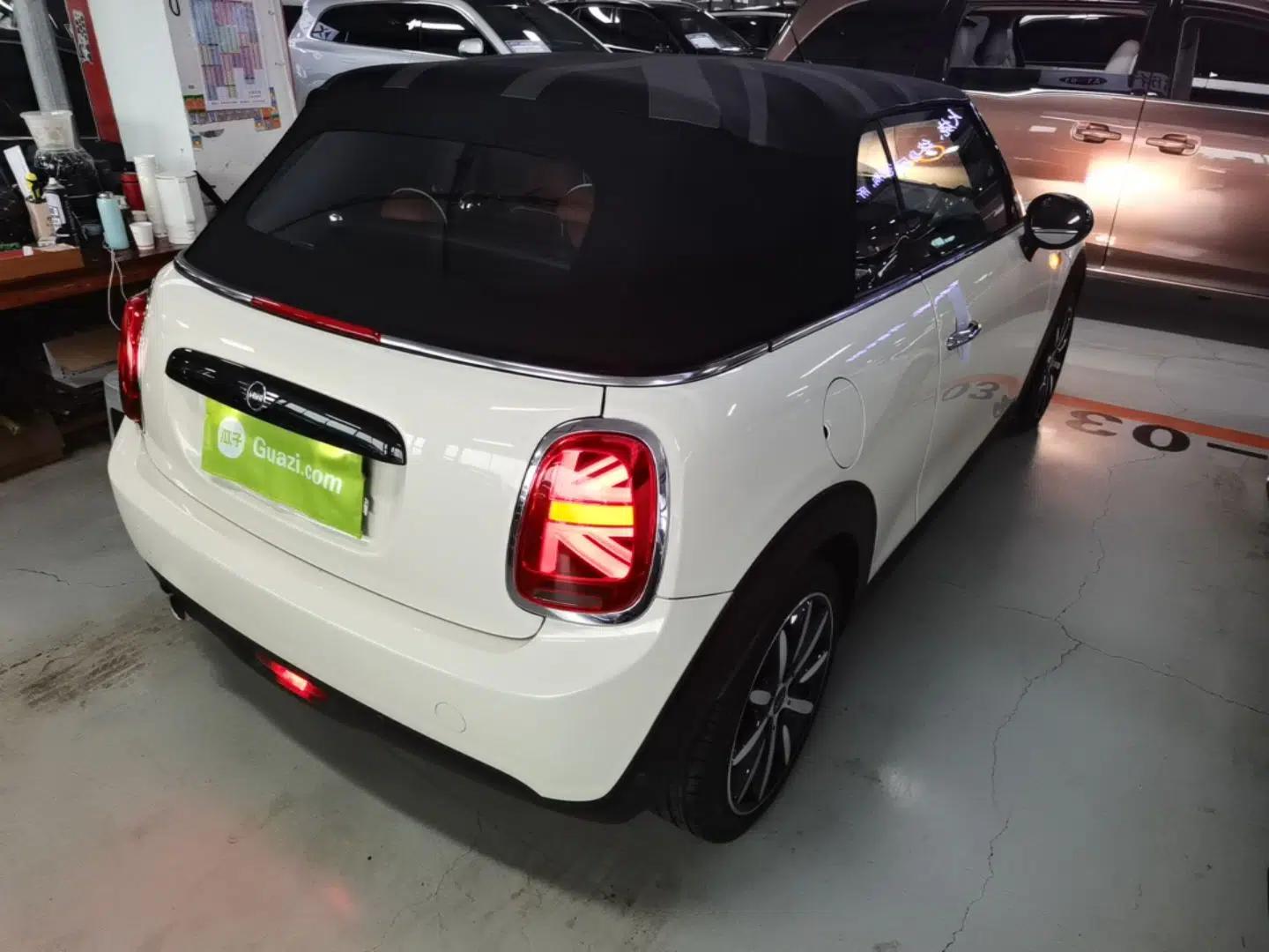 MINI 2019 1.5T COOPER CABRIO Artist — миниатюра 6
