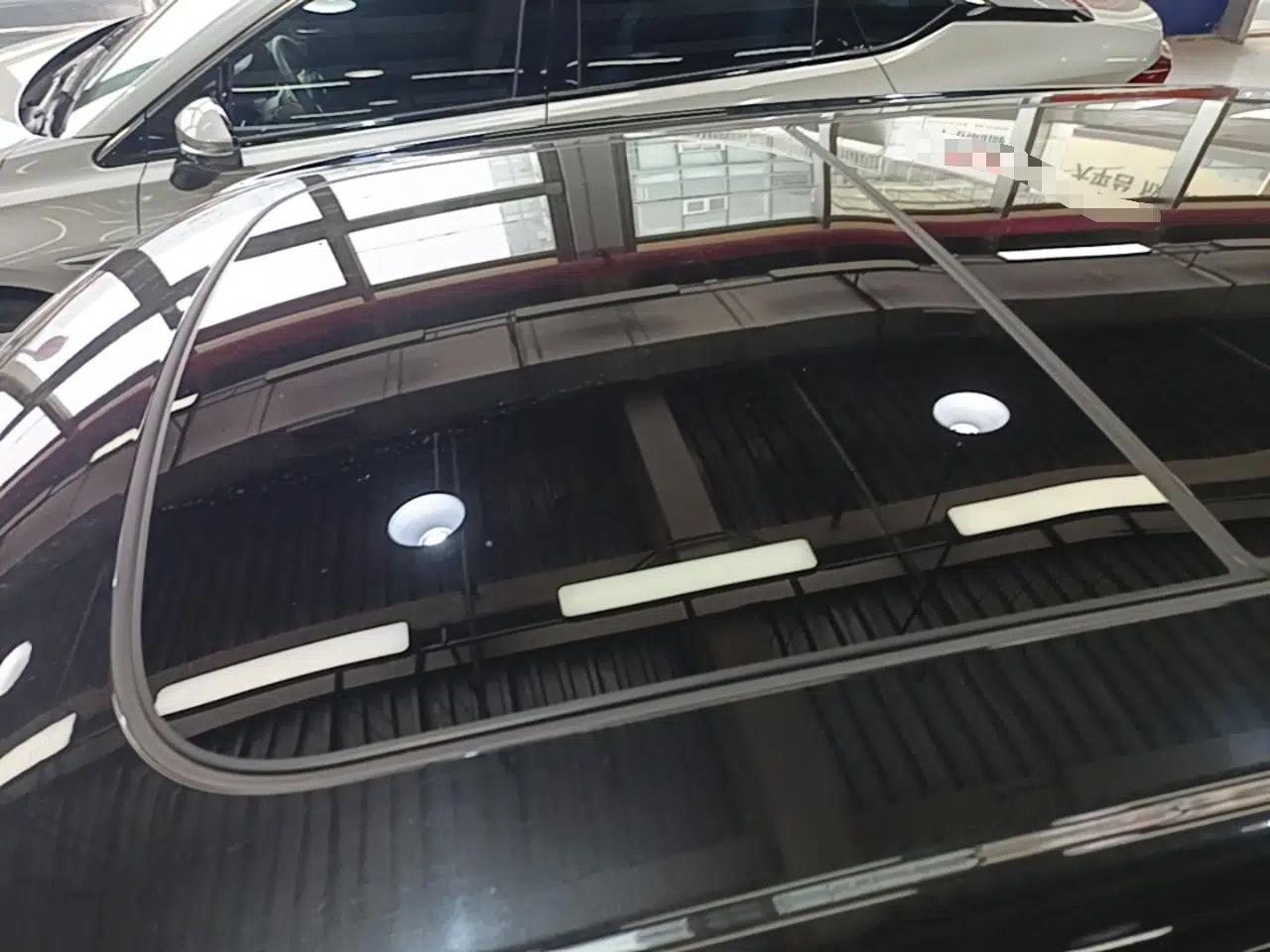 MINI 2023 Updated 1.5T COOPER Artist Five-Door Edition — миниатюра 7