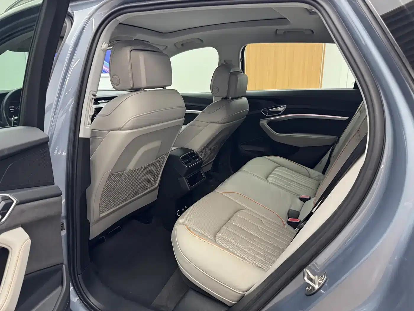 Audi e-tron 2021 50 quattro Premium — миниатюра 12