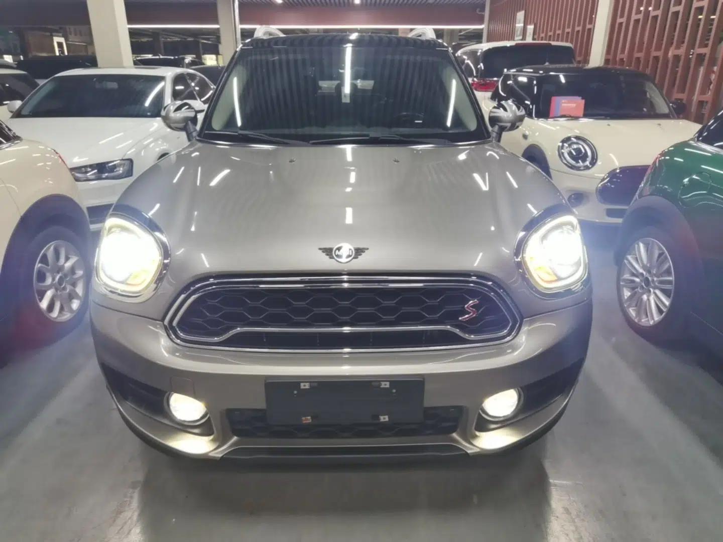 MINI Countryman 2018 2.0T COOPER S ALL4 Artist — миниатюра 2
