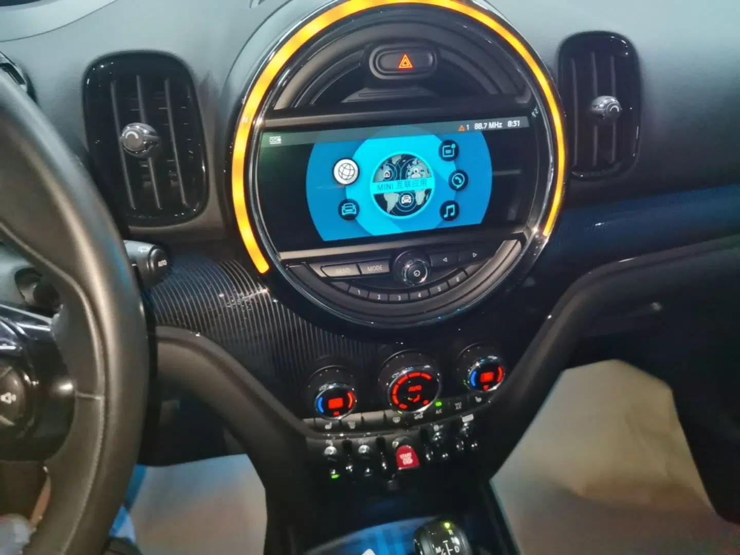 MINI Countryman 2018 2.0T COOPER S ALL4 Artist — миниатюра 15