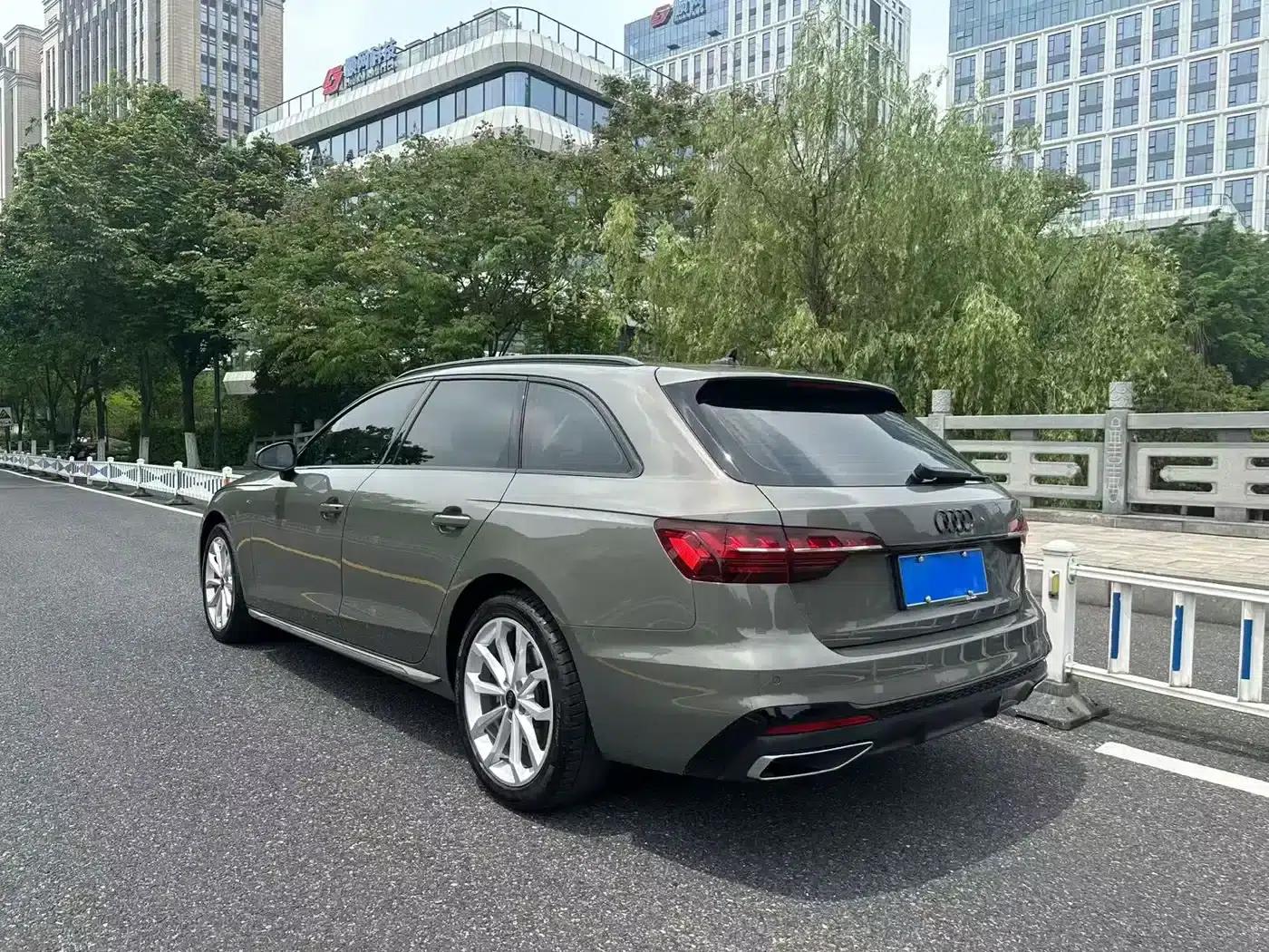 2024 Audi A4 (Imported) Avant 40 TFSI Sporty Model — миниатюра 4