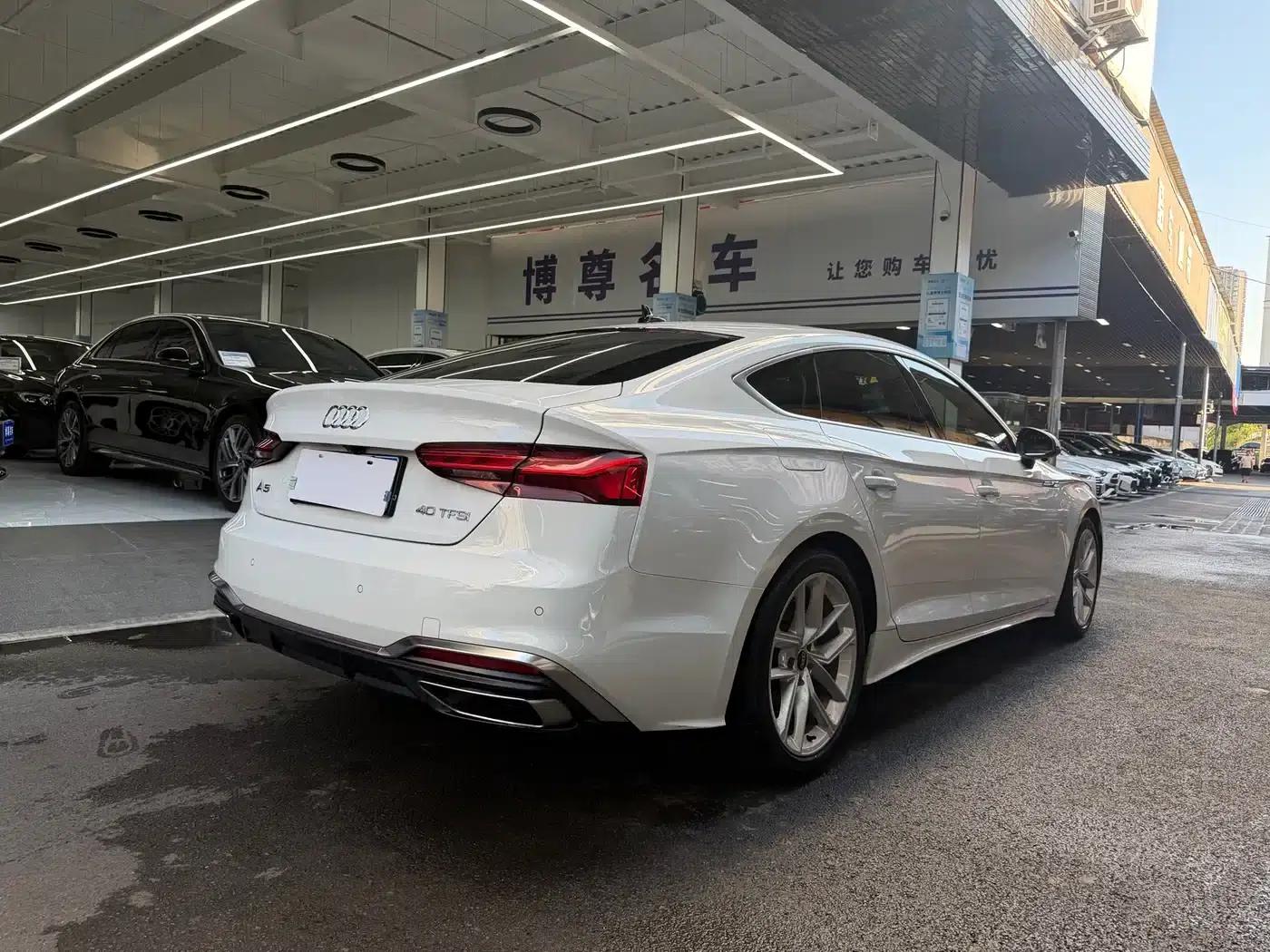 2022 Audi A5 Sportback 40 TFSI (Imported) - Fashionable and Dynamic Model — миниатюра 20