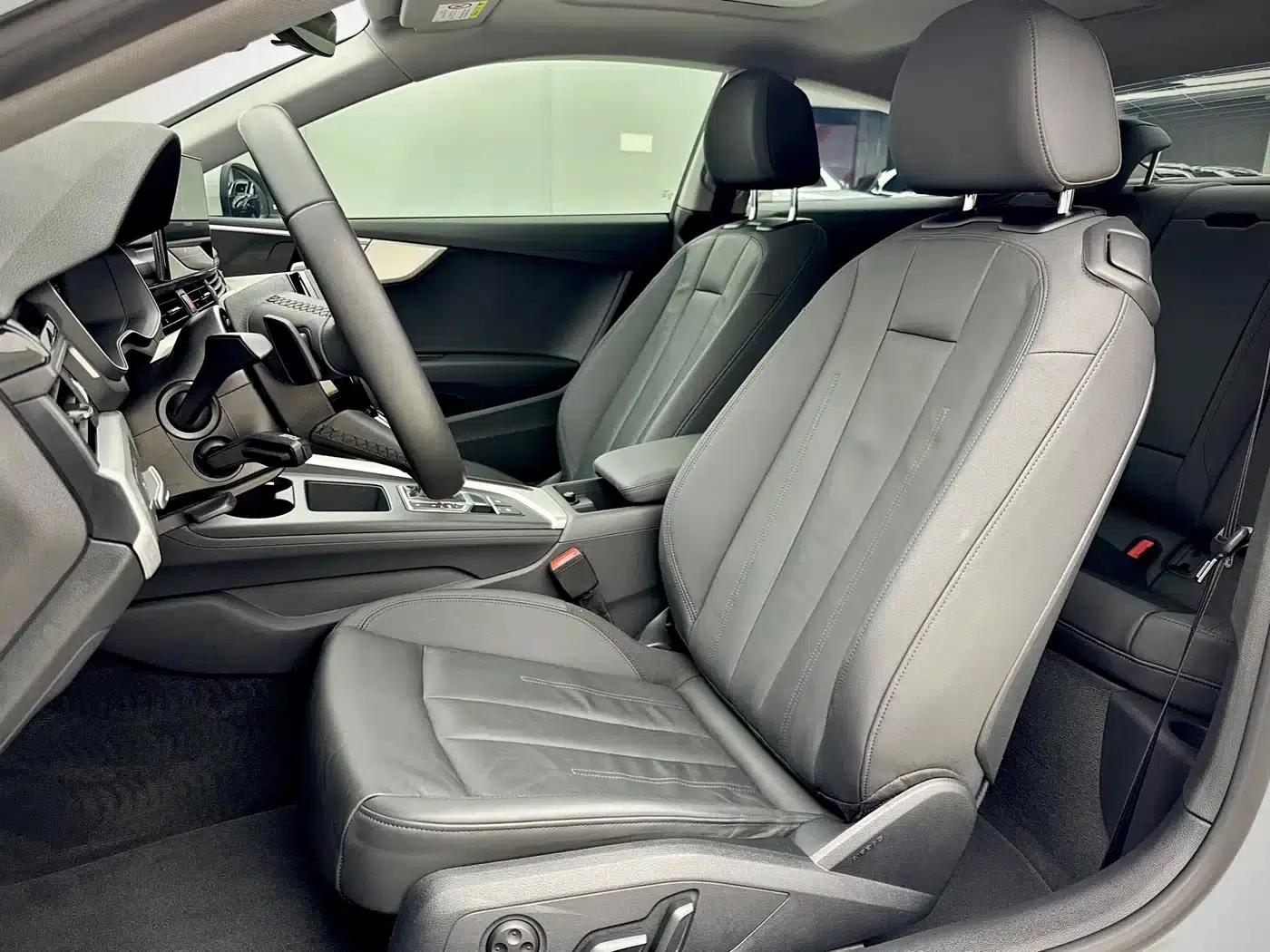 2021 Audi A5 Imported Coupe 40 TFSI Fashion Dynamic Edition — миниатюра 11