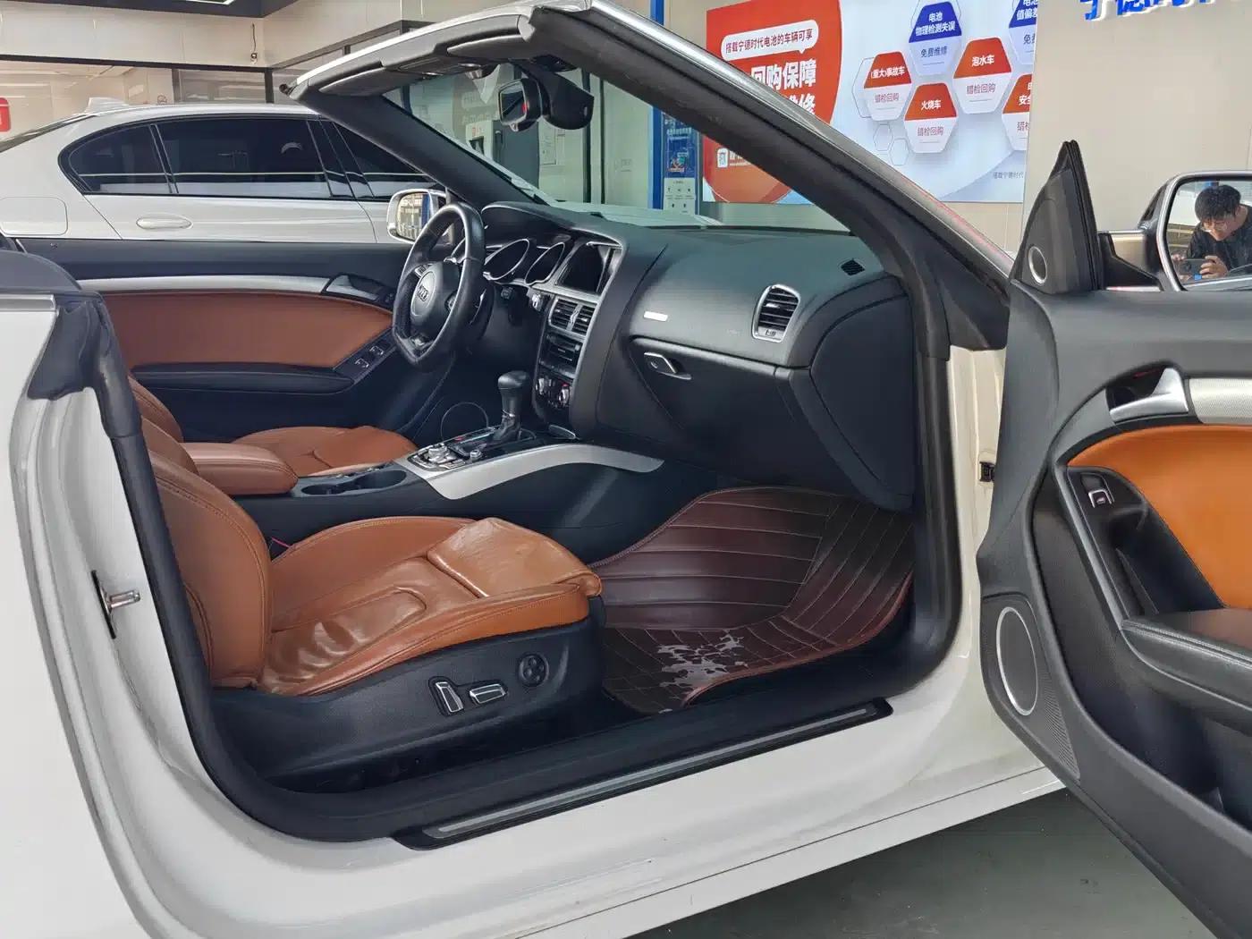 2013 Audi A5 Cabriolet 40 TFSI quattro (Imported) — миниатюра 7