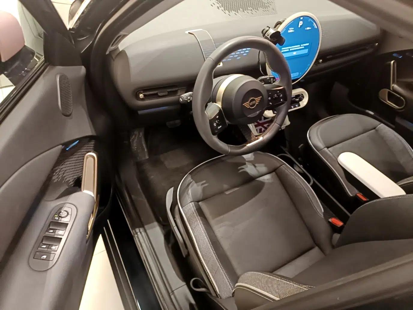 MINI Electric ACEMAN 2024 E Classic Edition — миниатюра 18