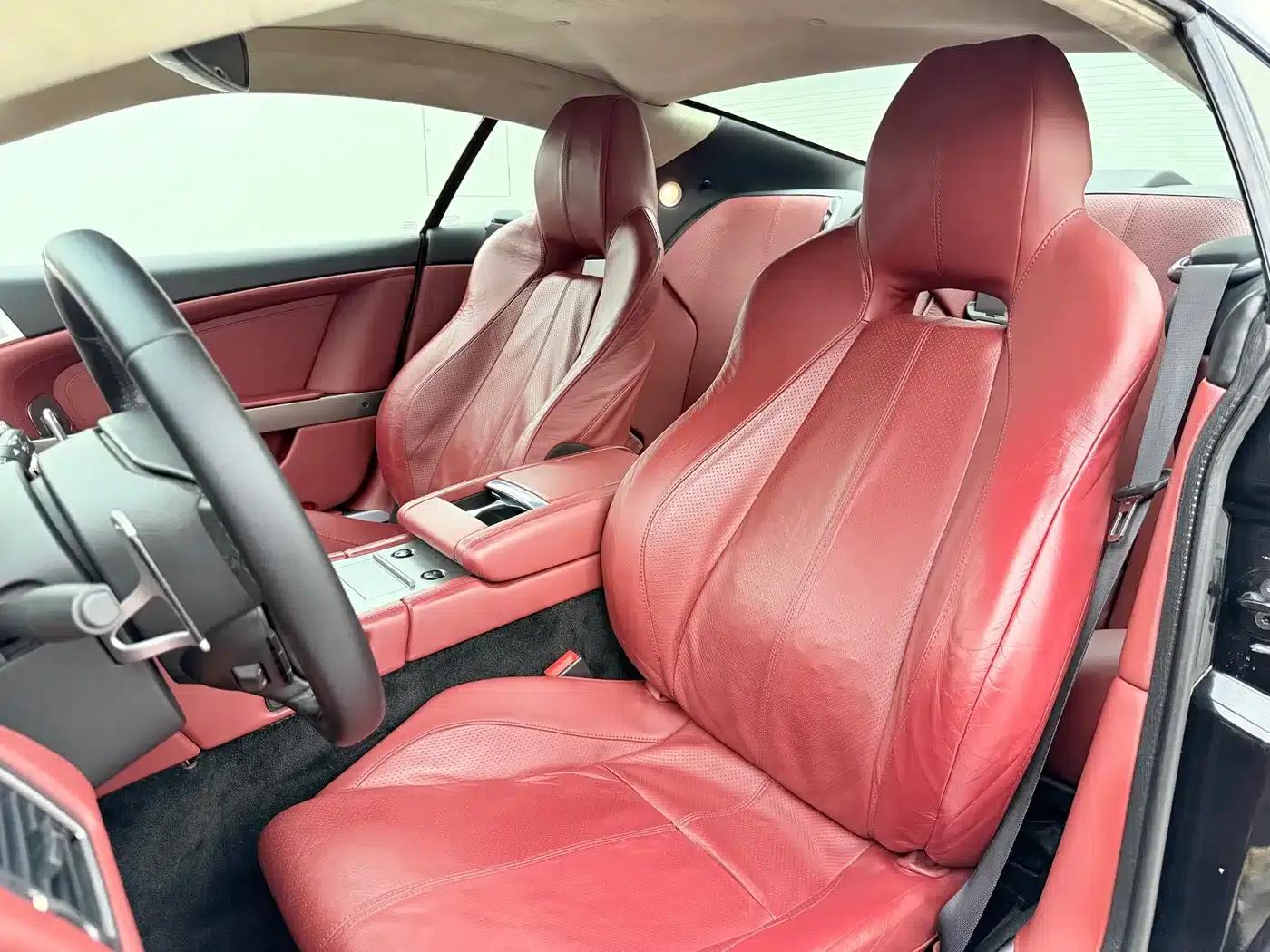 Aston Martin DB9 2011 6.0L Touchtronic Coupe — миниатюра 20