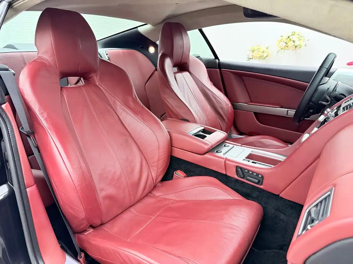 Aston Martin DB9 2011 6.0L Touchtronic Coupe — миниатюра 21