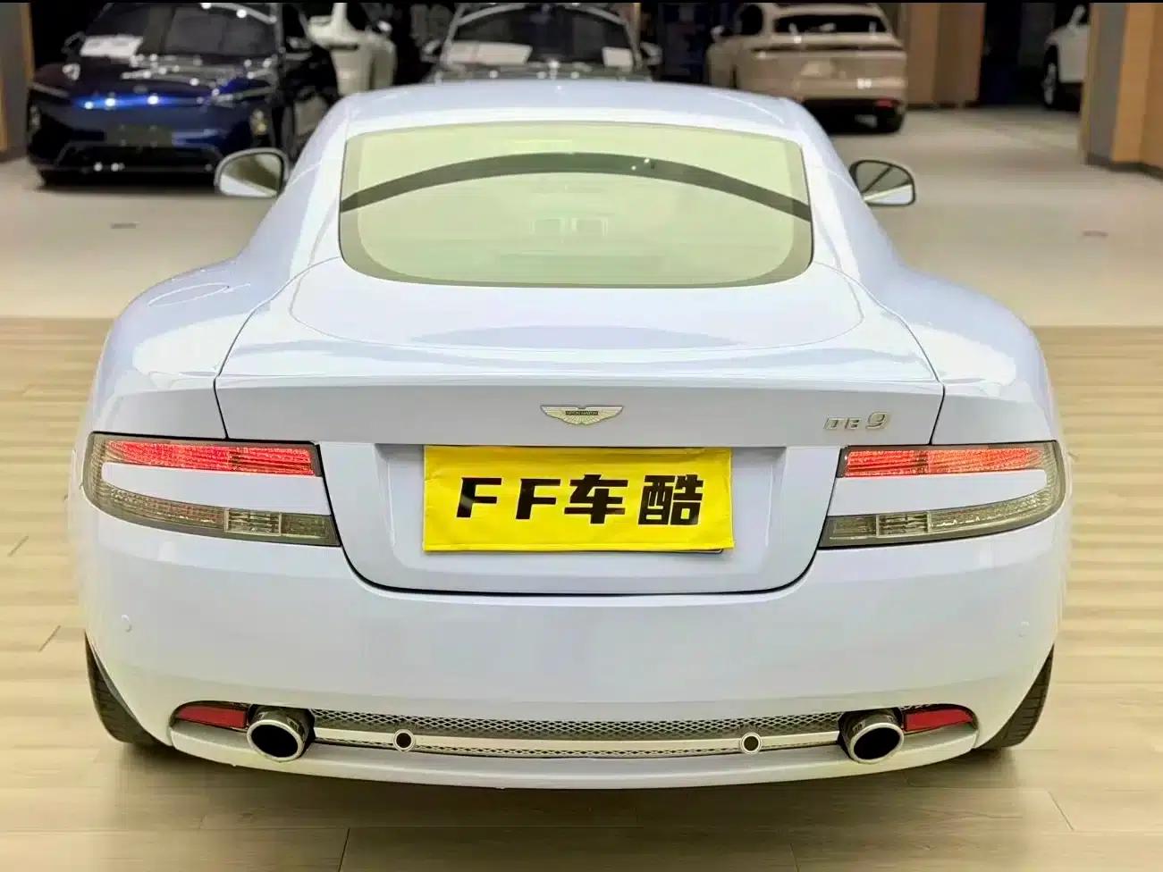 Aston Martin DB9 2011 6.0L Touchtronic Coupe — миниатюра 7