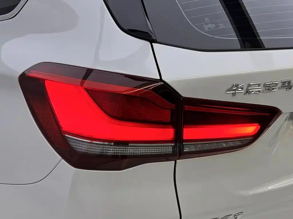 BMW X1 2020 xDrive25Li Premium — миниатюра 10
