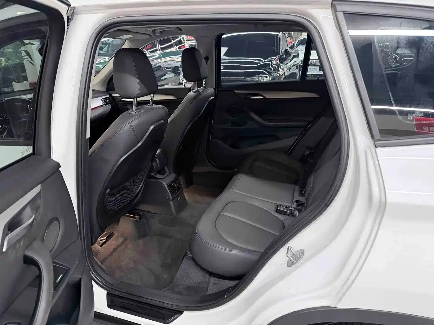 BMW X1 2019 sDrive18Li Fashion Edition — миниатюра 7