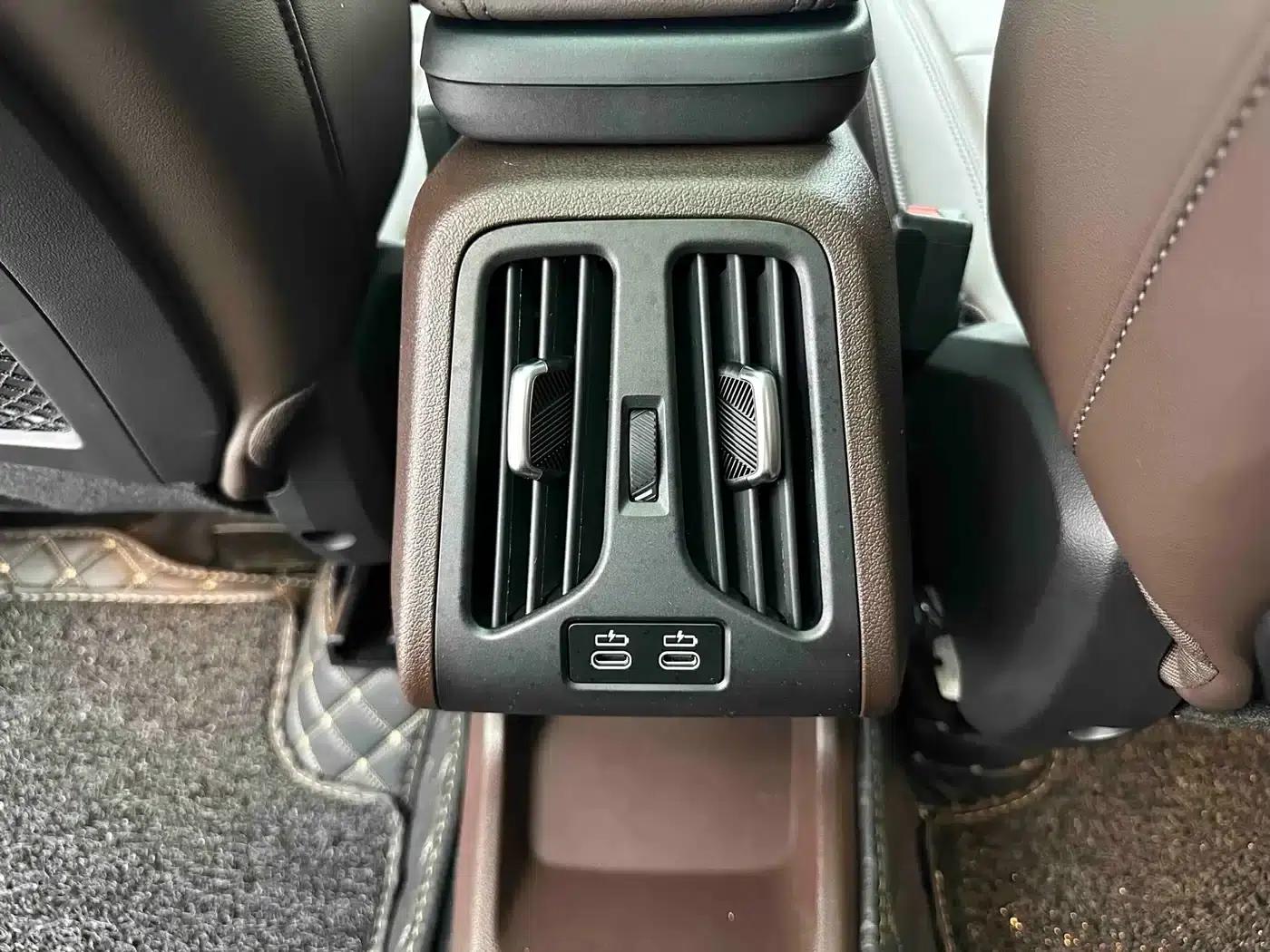 2023 BMW X1 sDrive20Li X Design Package — миниатюра 13