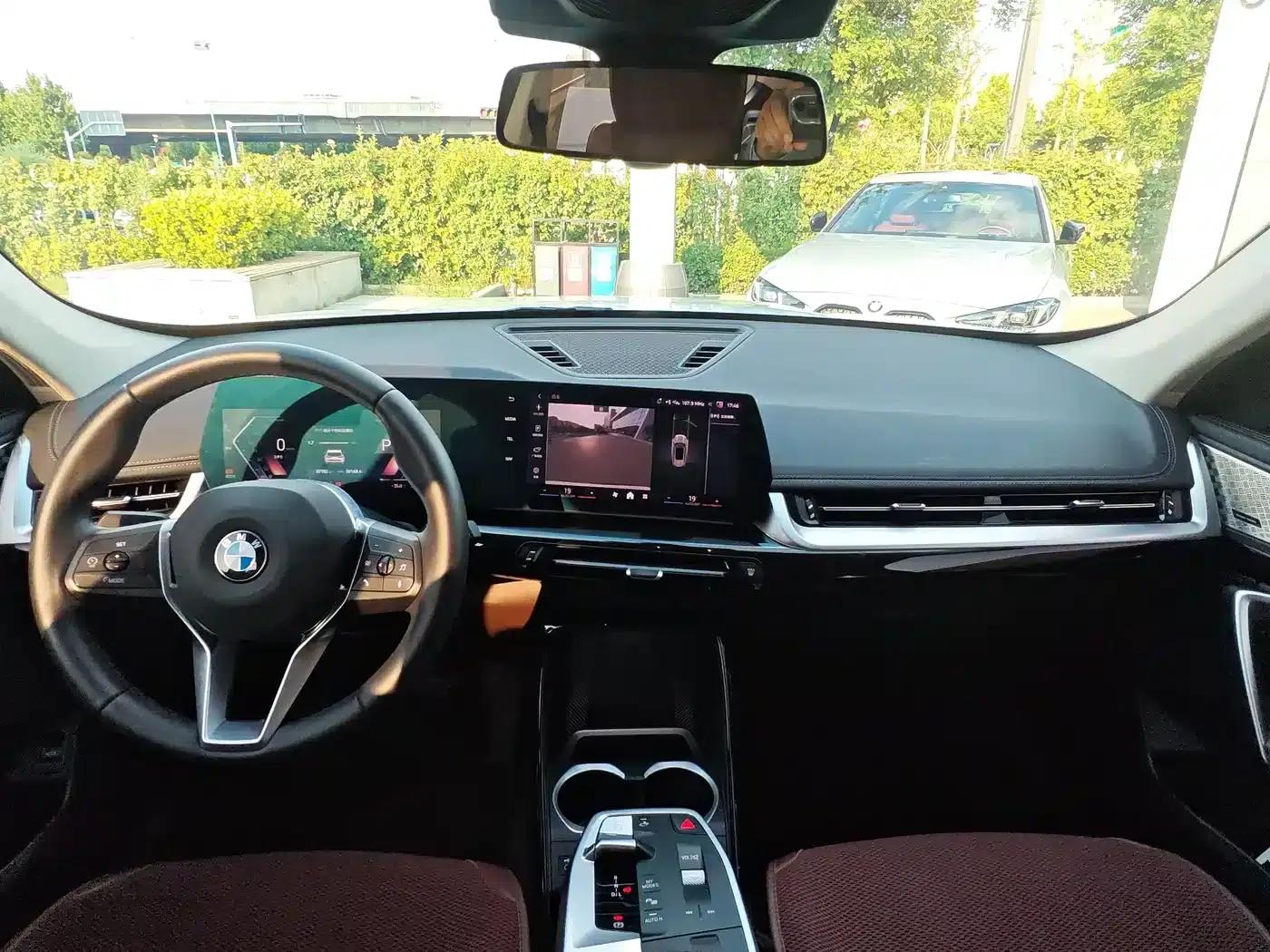 2023 BMW X1 xDrive25Li X Design Package — миниатюра 18