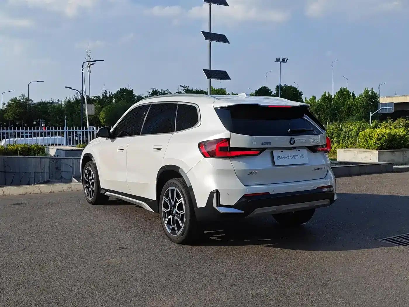 2023 BMW X1 xDrive25Li X Design Package — миниатюра 3