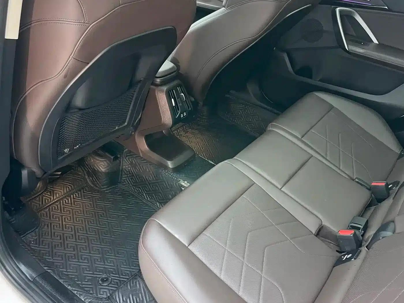 2023 BMW X1 sDrive20Li X Design Package — миниатюра 11