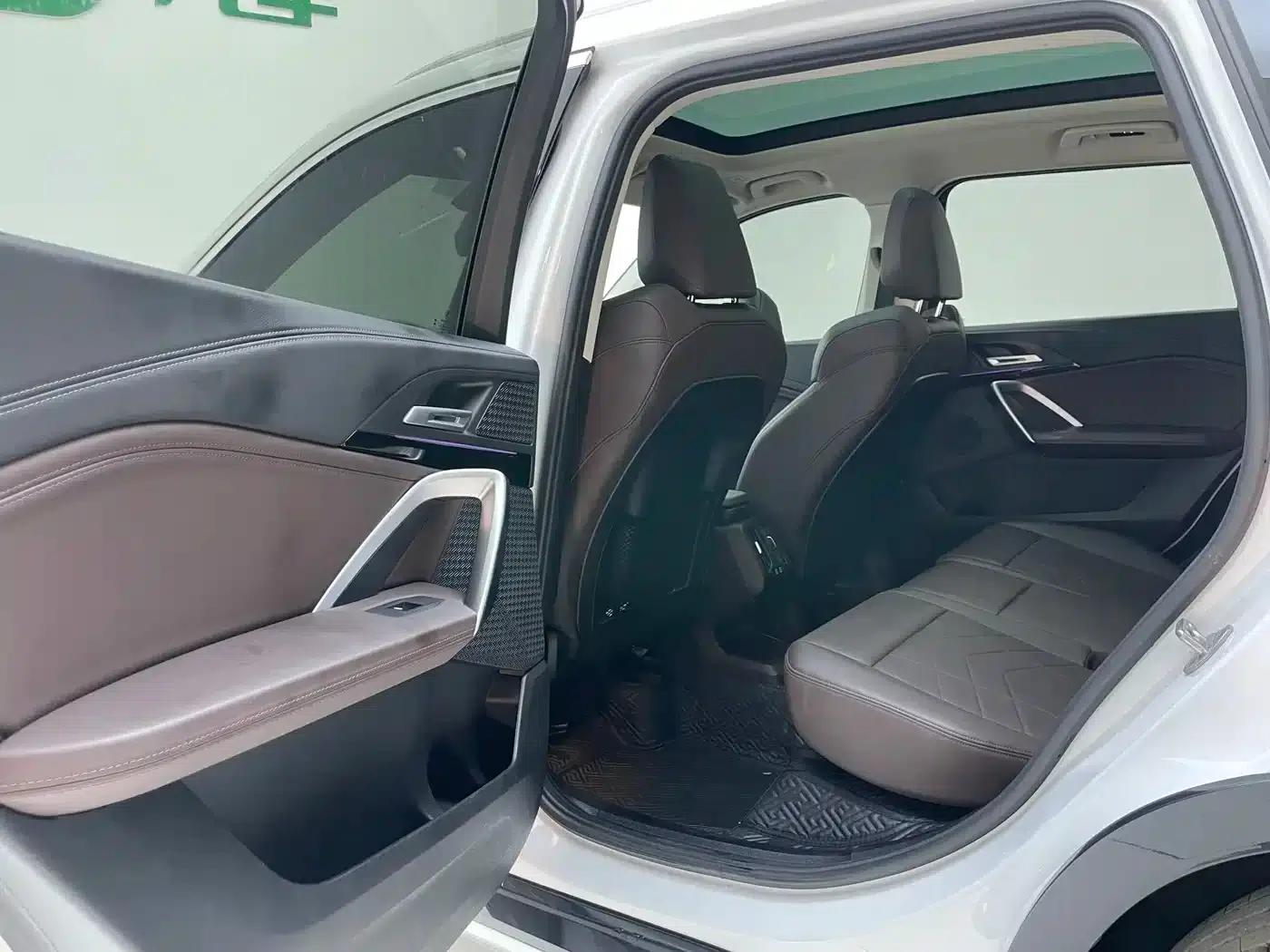 2023 BMW X1 sDrive20Li X Design Package — миниатюра 12