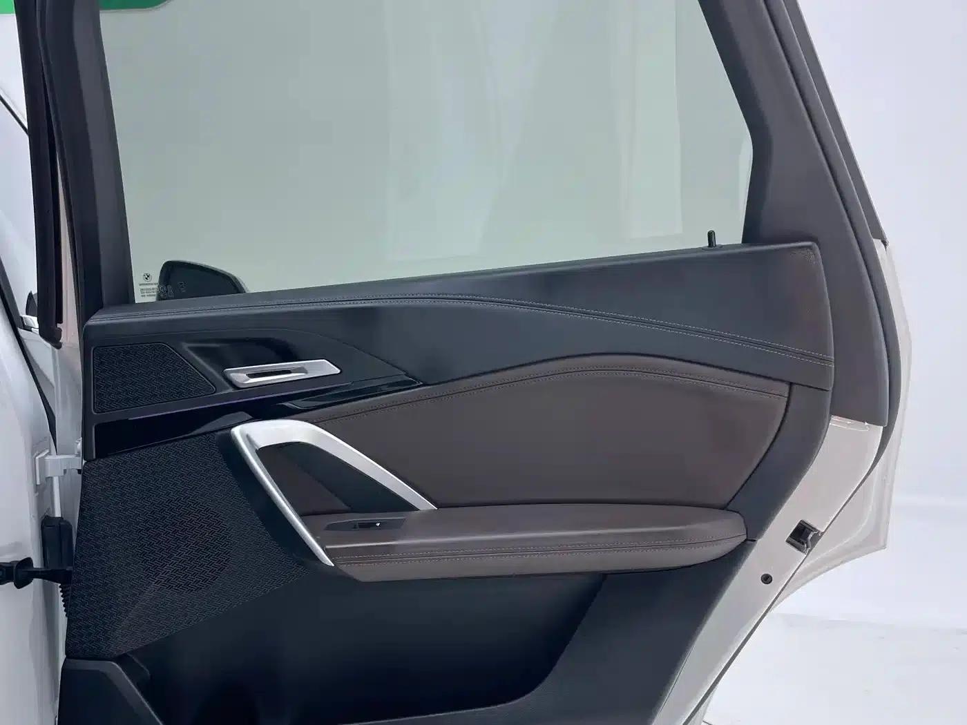 2023 BMW X1 sDrive20Li X Design Package — миниатюра 27
