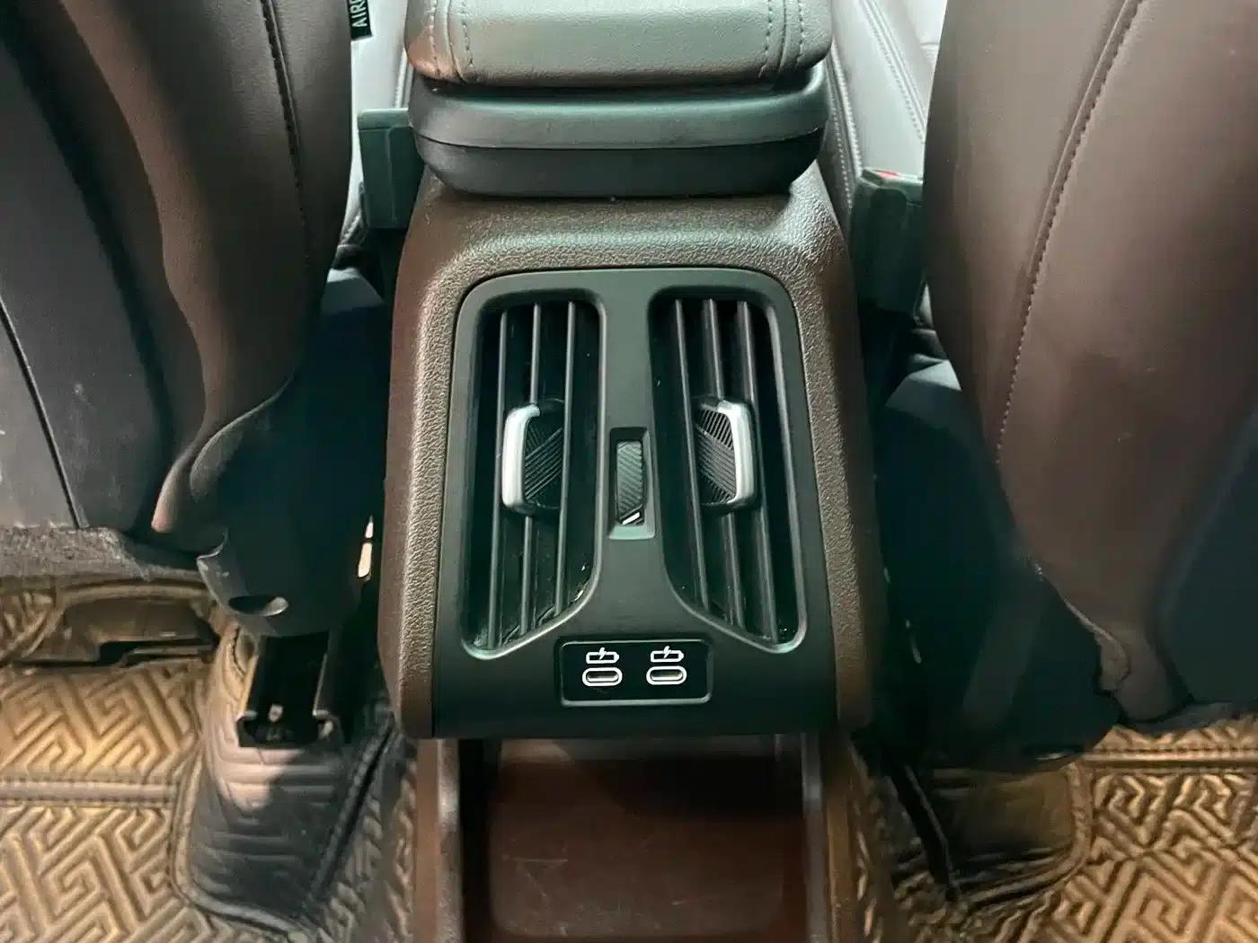2023 BMW X1 sDrive20Li X Design Package — миниатюра 10