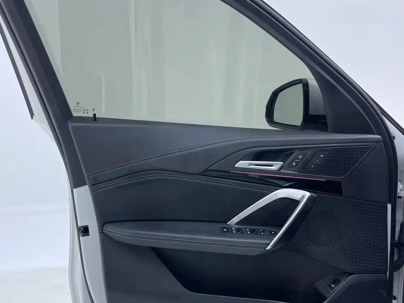 2023 BMW X1 sDrive20Li X Design Package — миниатюра 12