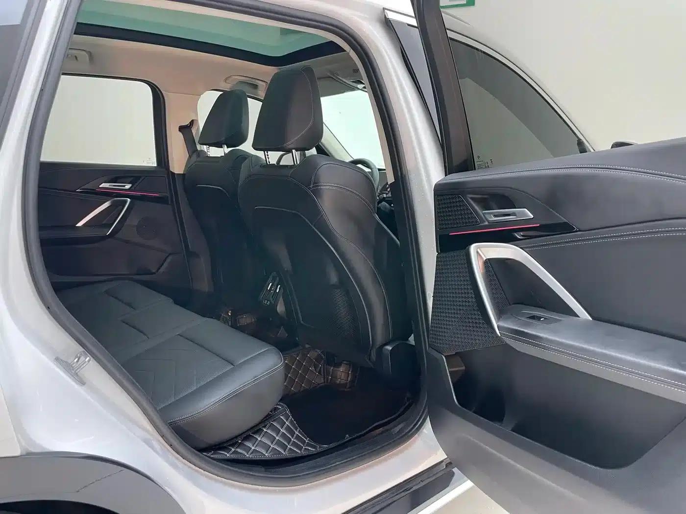 2023 BMW X1 sDrive20Li X Design Package — миниатюра 25