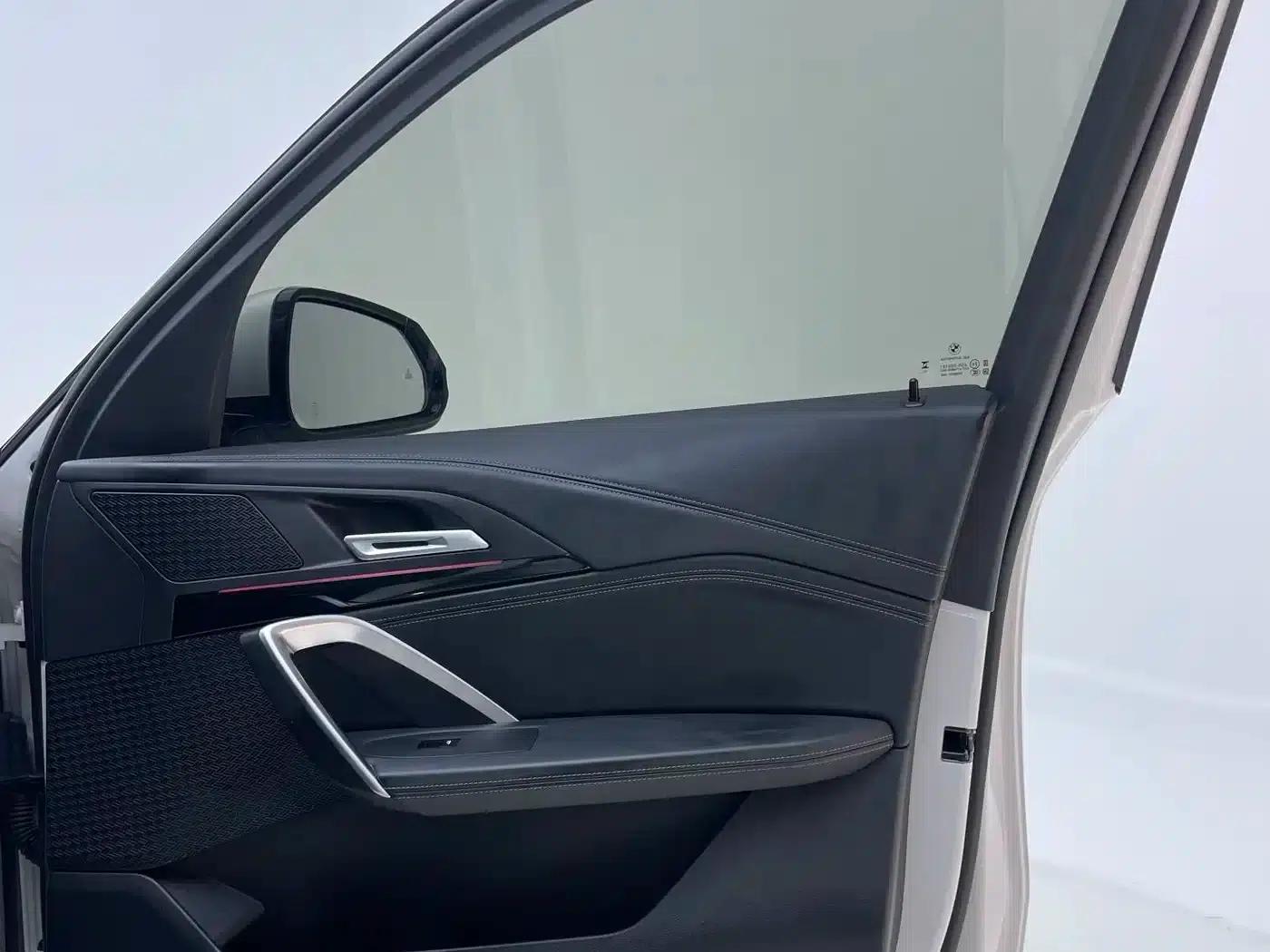 2023 BMW X1 sDrive20Li X Design Package — миниатюра 26