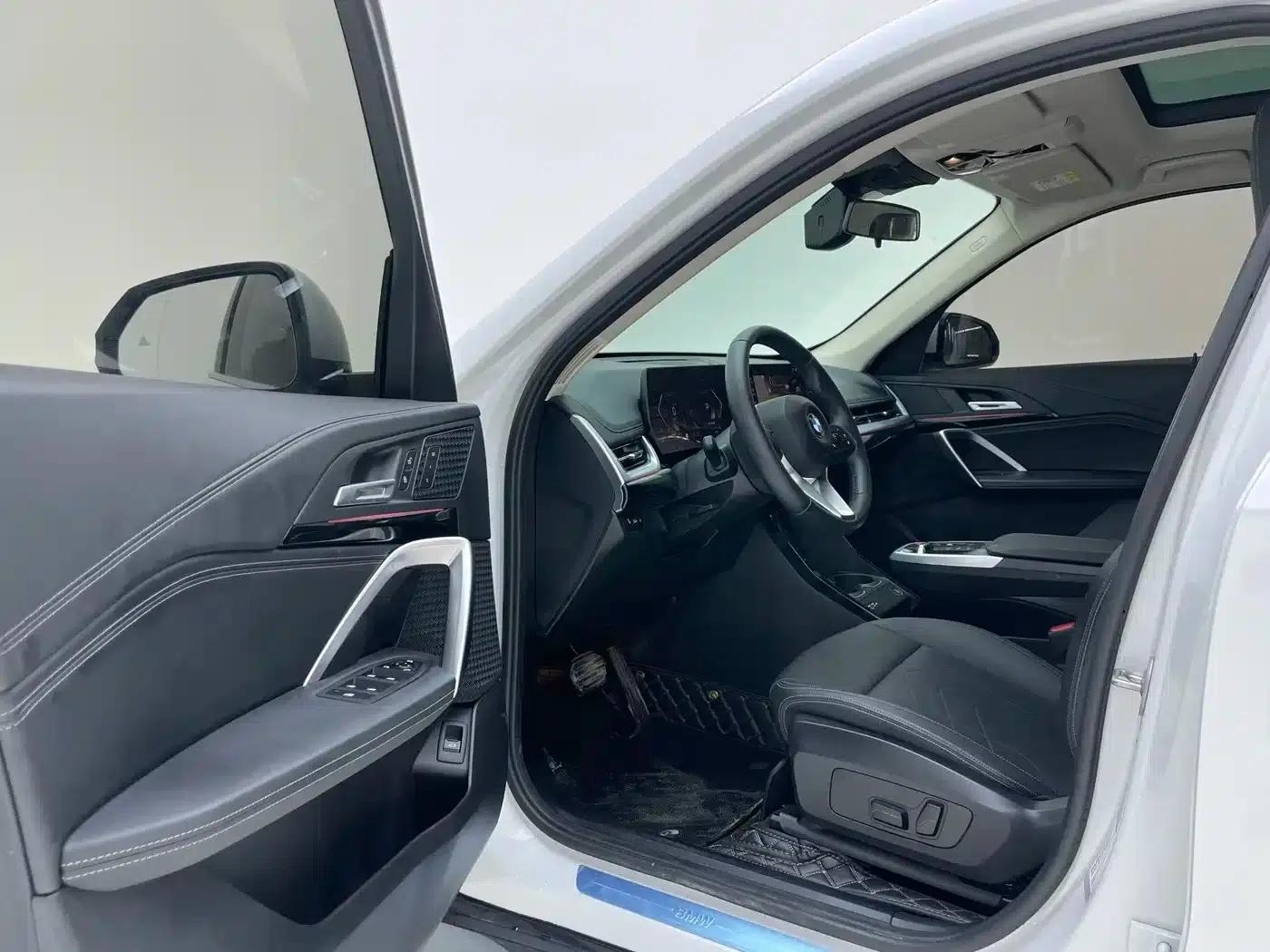 2023 BMW X1 sDrive20Li X Design Package — миниатюра 9