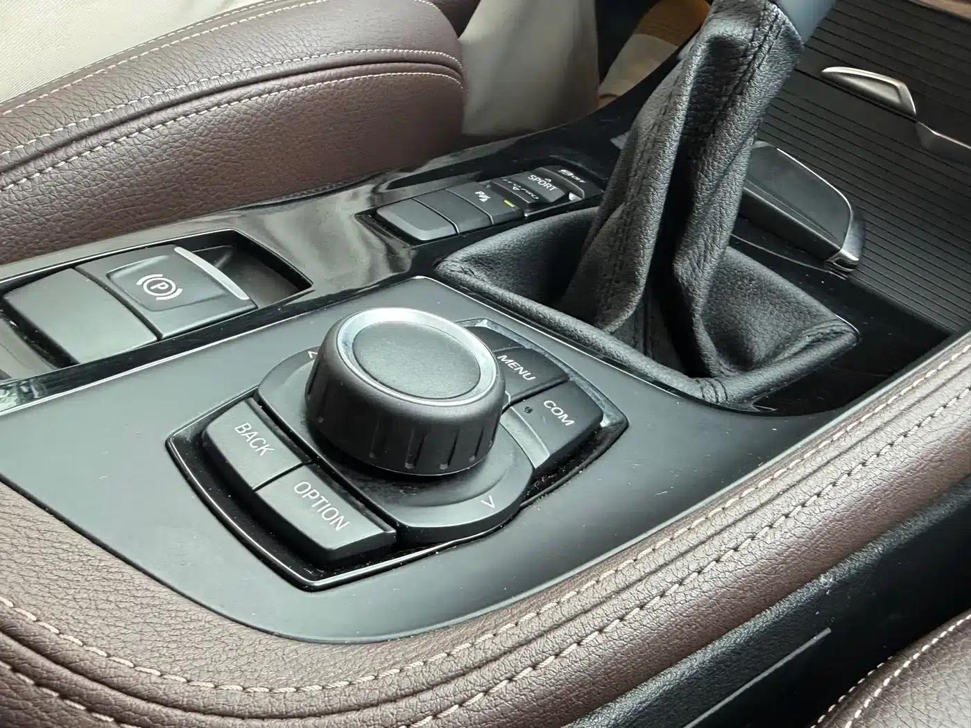 BMW X1 2018 sDrive18Li Premium — миниатюра 18