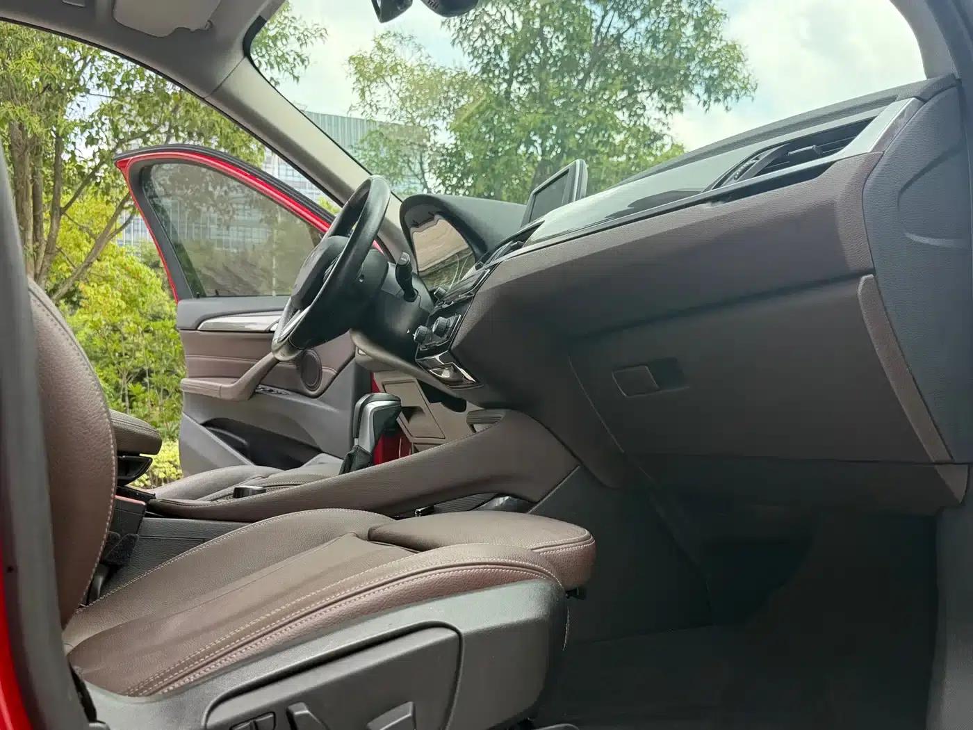 BMW X1 2018 sDrive18Li Premium — миниатюра 10