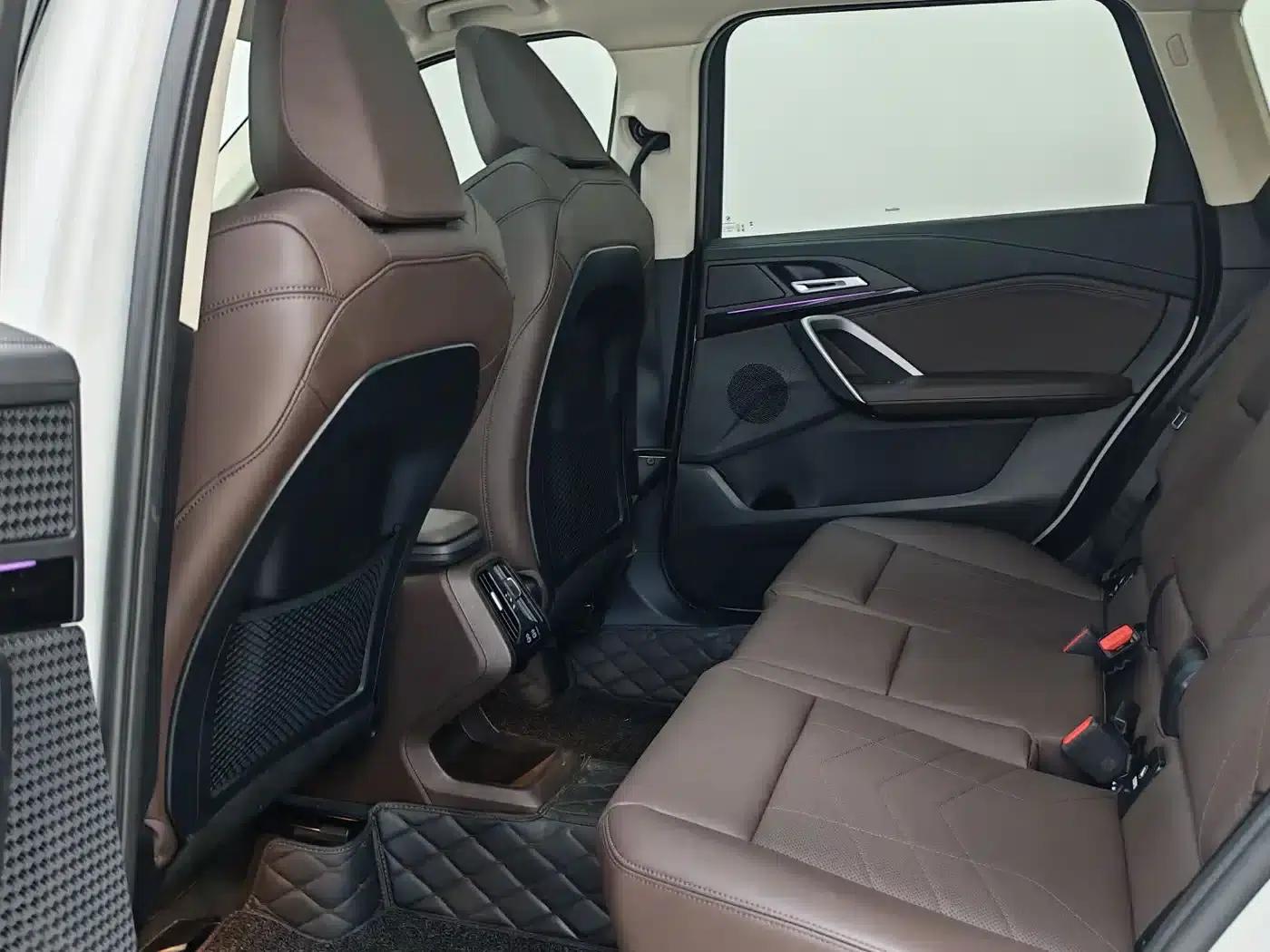 BMW X1 2024 sDrive20Li X Design Package — миниатюра 9