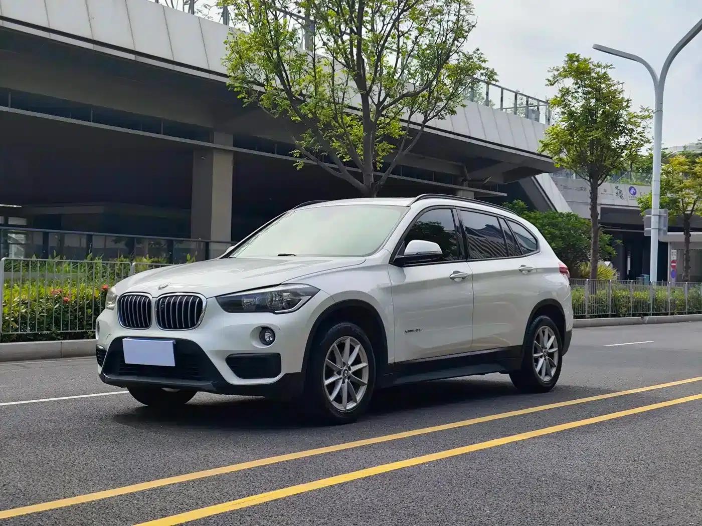 BMW X1 2018 sDrive18Li Fashion Edition — миниатюра 1
