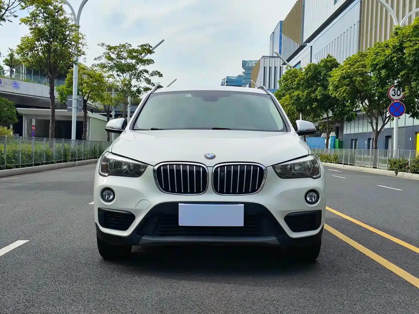 BMW X1 2018 sDrive18Li Fashion Edition — миниатюра 2