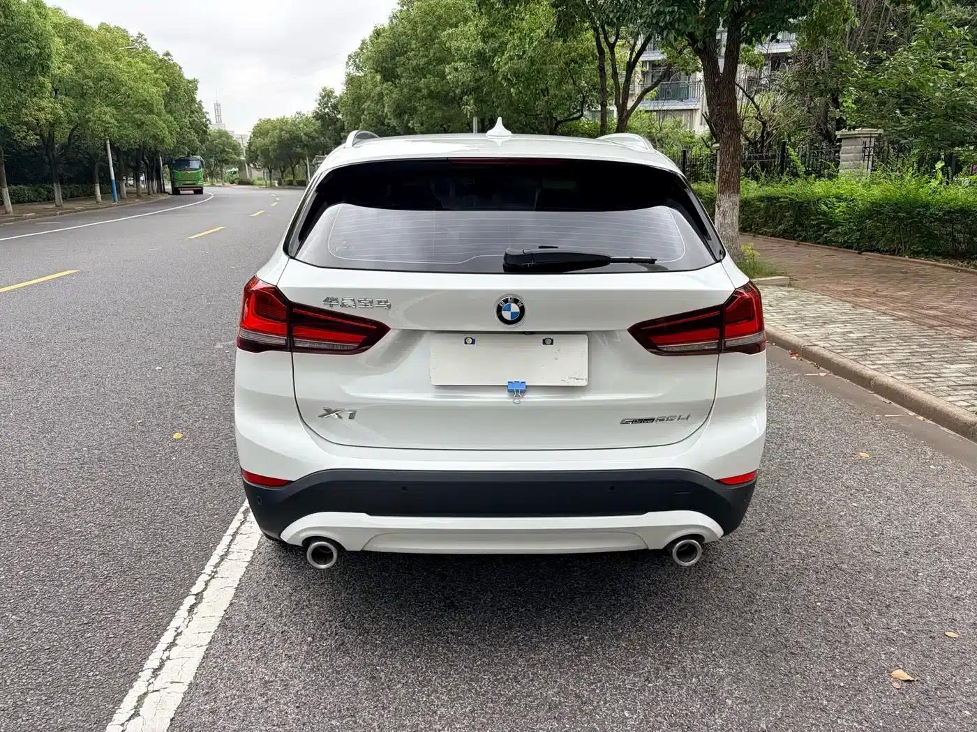 BMW X1 2022 sDrive25Li Leading Edition — миниатюра 4