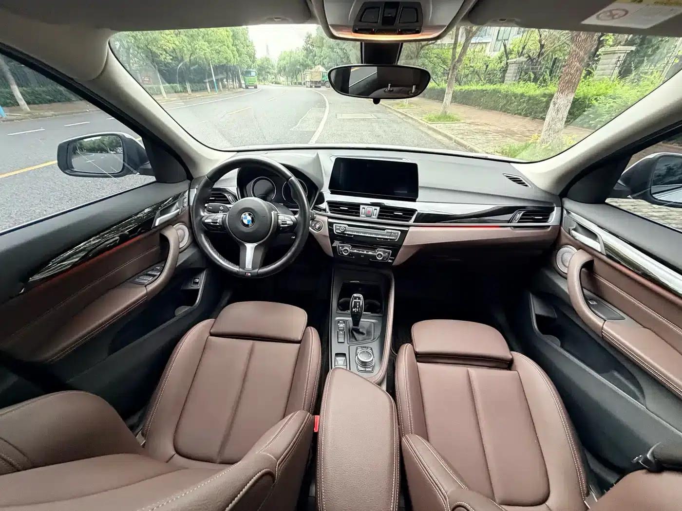 BMW X1 2022 sDrive25Li Leading Edition — миниатюра 8
