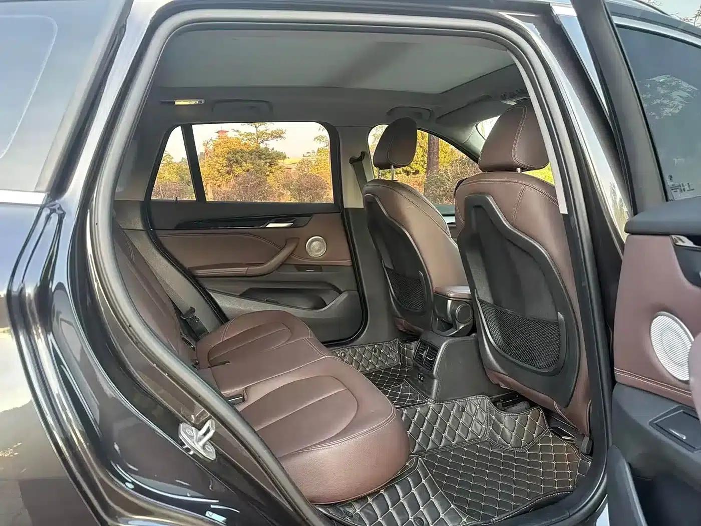 BMW X1 2022 sDrive25Li Leading Edition — миниатюра 11