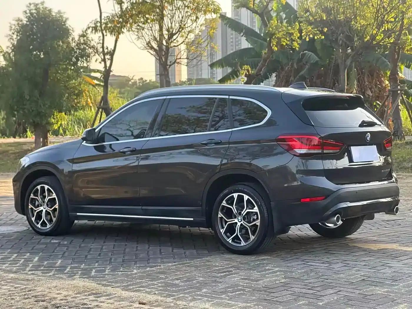 BMW X1 2022 sDrive25Li Leading Edition — миниатюра 7