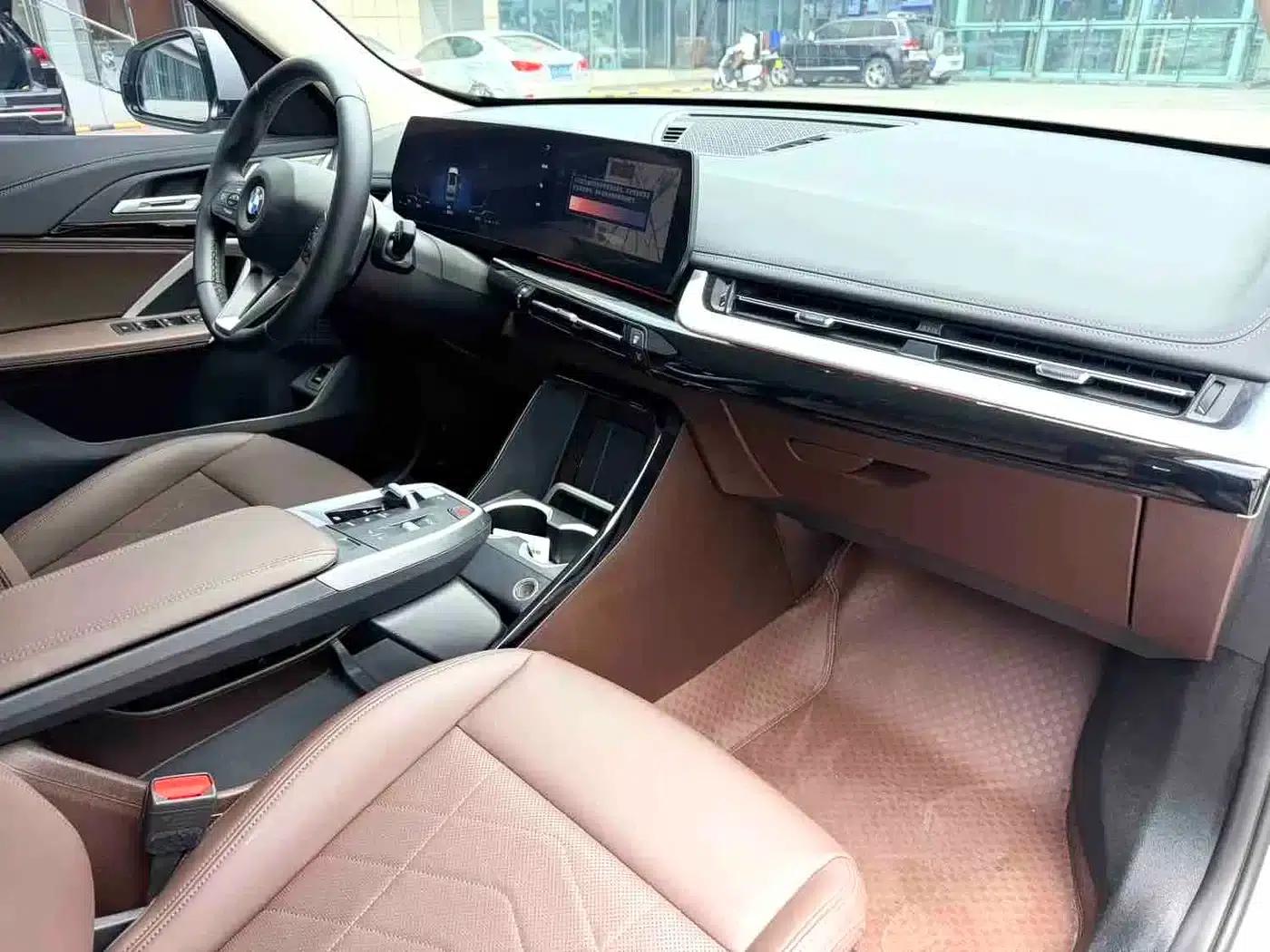 2024 BMW X1 xDrive25Li X Design Package — миниатюра 14