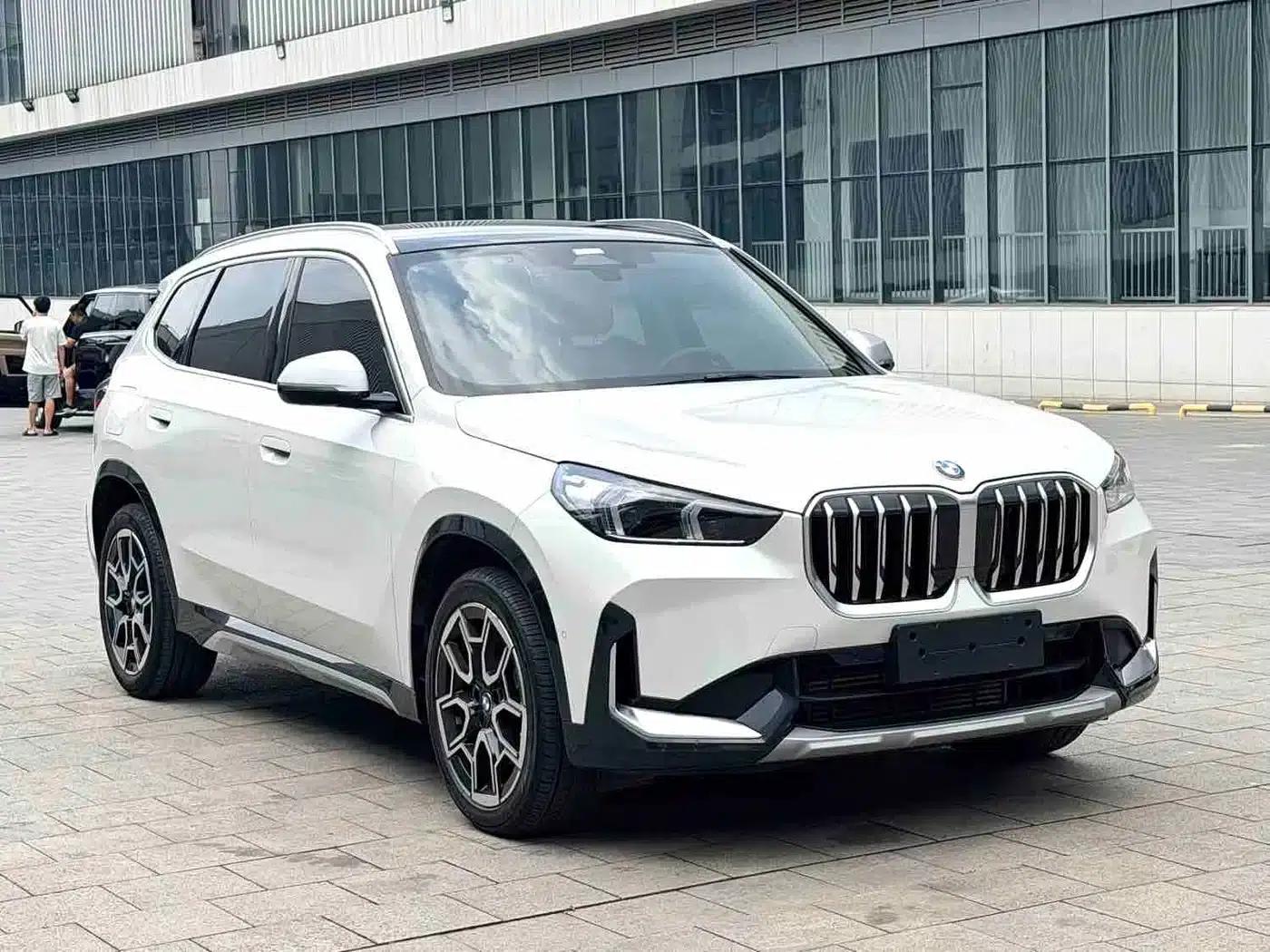 2024 BMW X1 xDrive25Li X Design Package — миниатюра 3