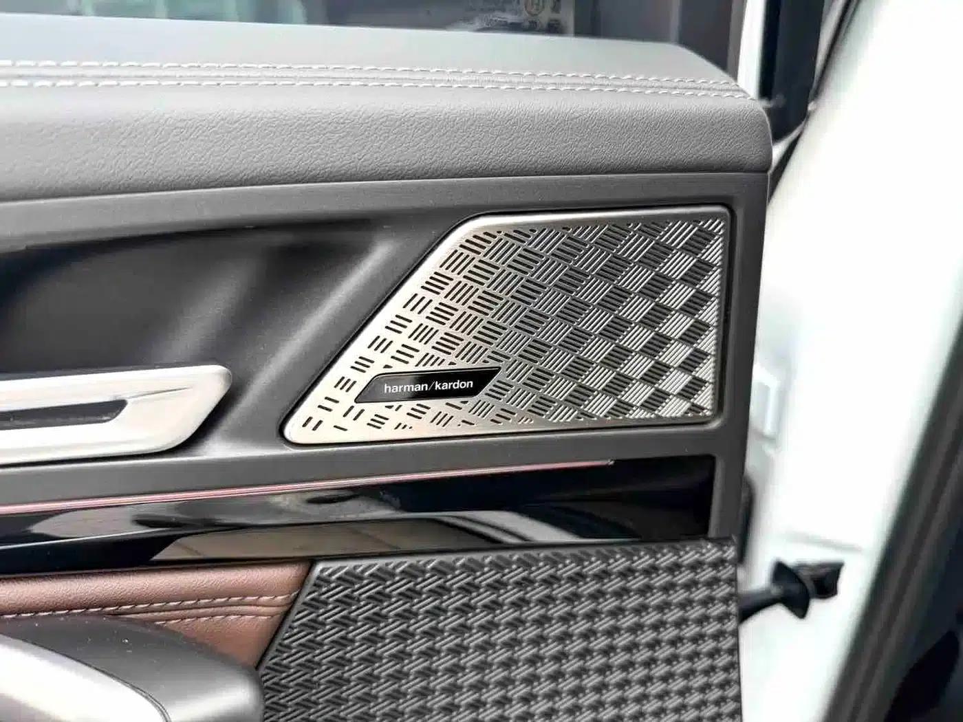 2024 BMW X1 xDrive25Li X Design Package — миниатюра 8