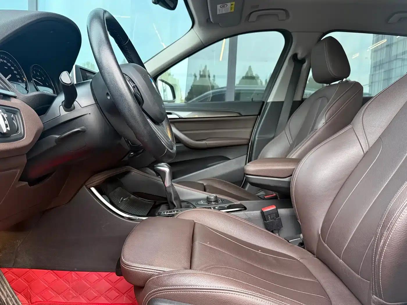 BMW X1 2019 sDrive18Li Premium — миниатюра 4
