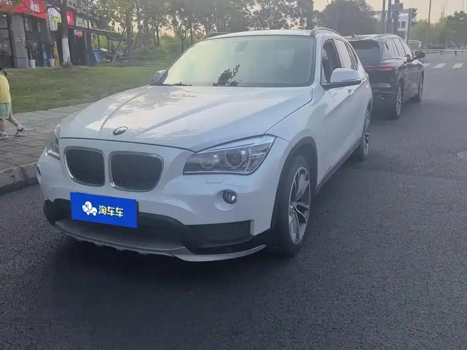 BMW X1 2015 sDrive18i Leading Upgrade Edition — миниатюра 1