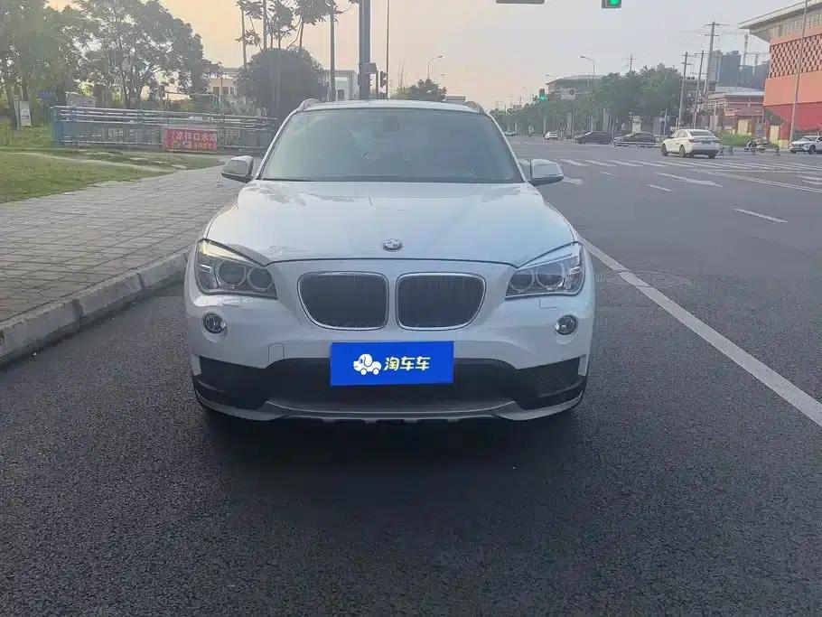 BMW X1 2015 sDrive18i Leading Upgrade Edition — миниатюра 2