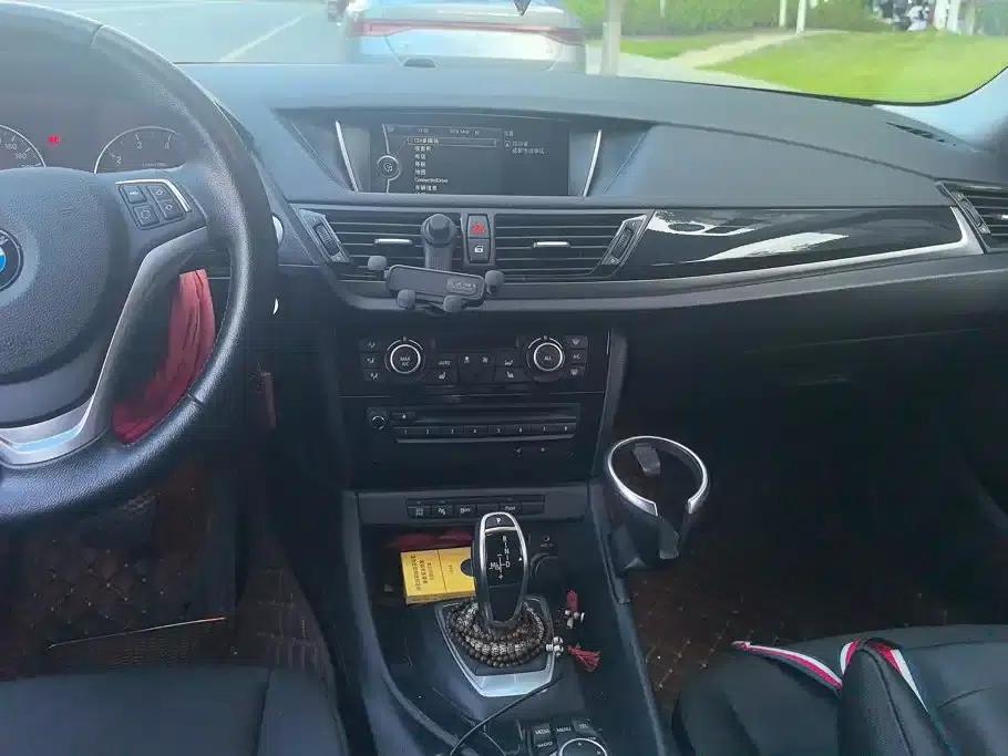 BMW X1 2015 sDrive18i Leading Upgrade Edition — миниатюра 16